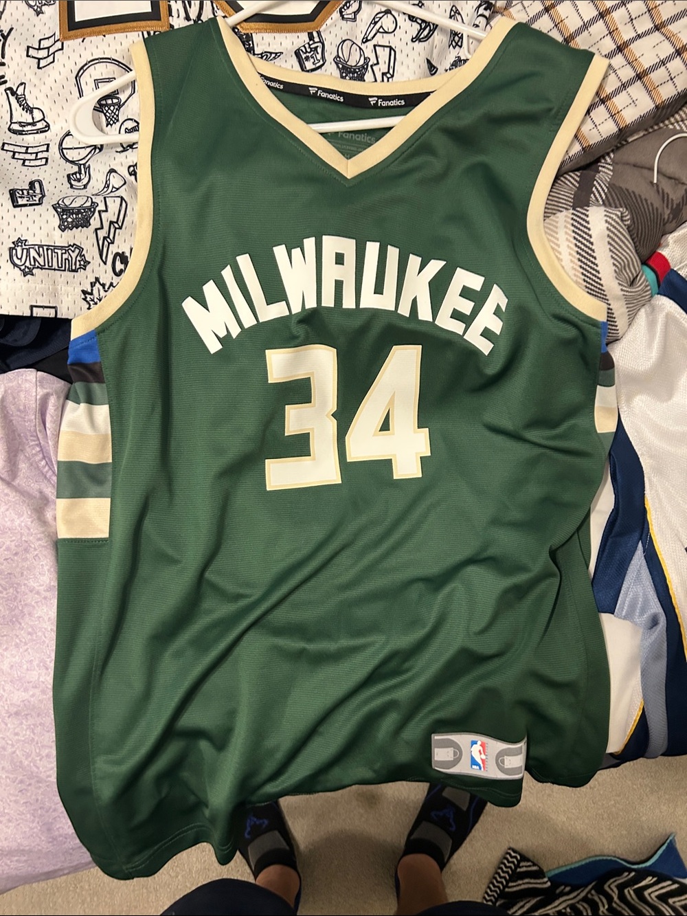 Fanatics Green Giannis Antetomounmpo Milwaukee Basketball Jersey with Cream Trim